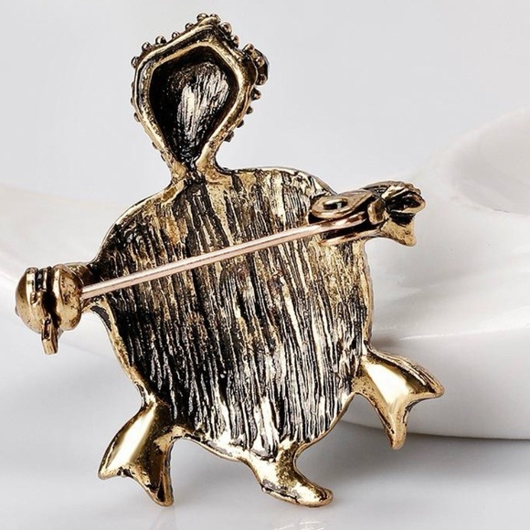 Blue, Green, & Gold, Crystal & Rhinestone Sea Turtle Brooch Pin - Picture 4 of 4